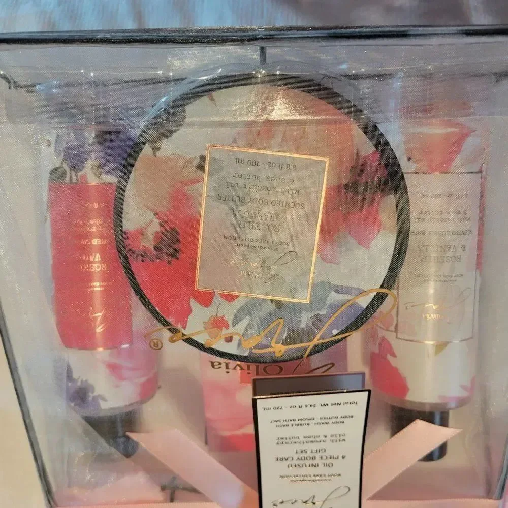 OIL INFUSED A4 ROSEHIP VANILLA PICIECE BATH SET
